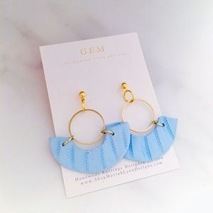 Statement earrings | blue | hoops | Gold